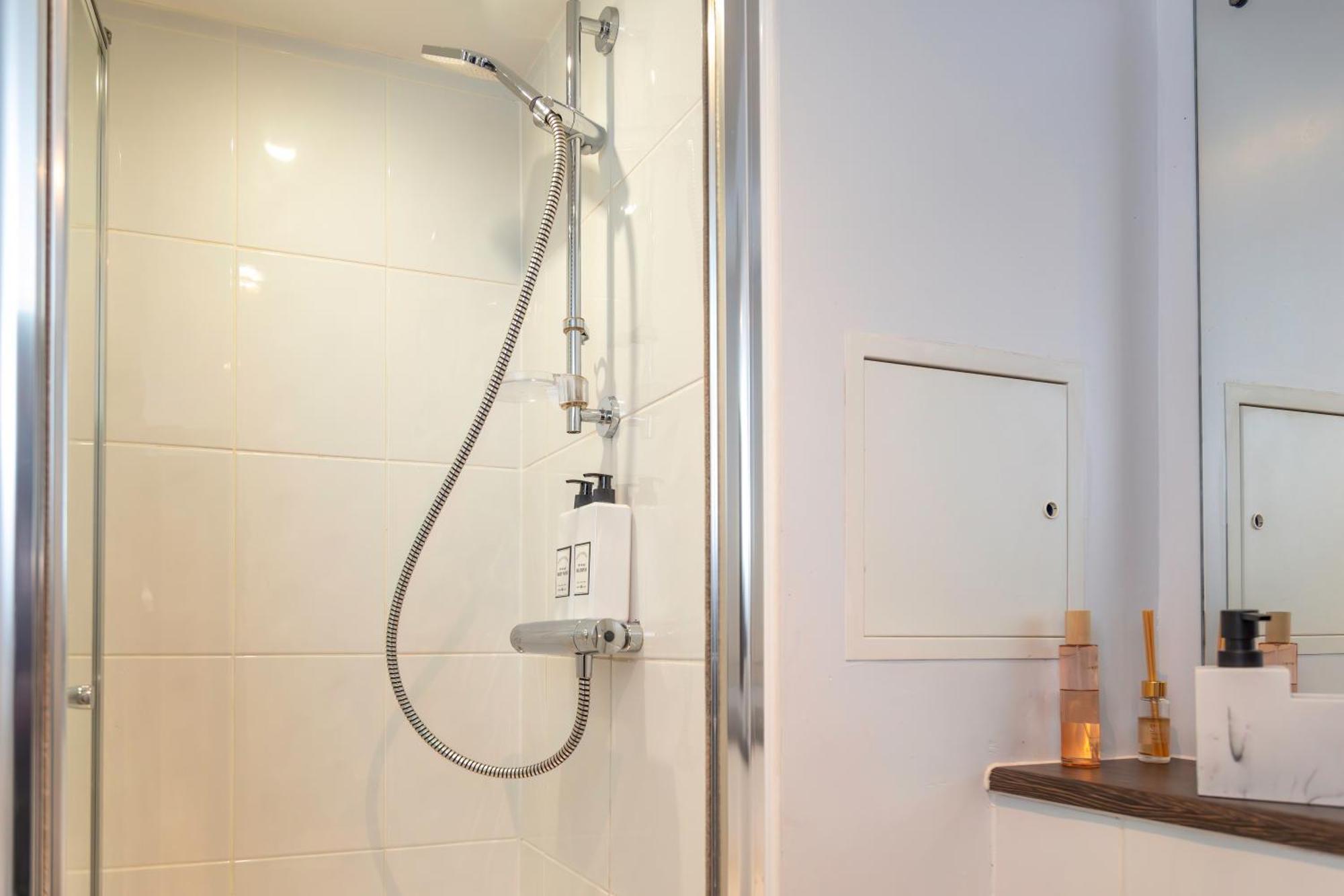 L1 Comfy Escapes - Long Stay Discounts Apply! Liverpool Exteriér fotografie